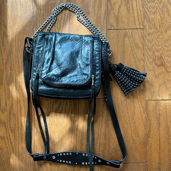 Magnificent hardware. ASH Bag! Pre-loved. Grab it while it’s Hot!!! - Picture 2 of 15